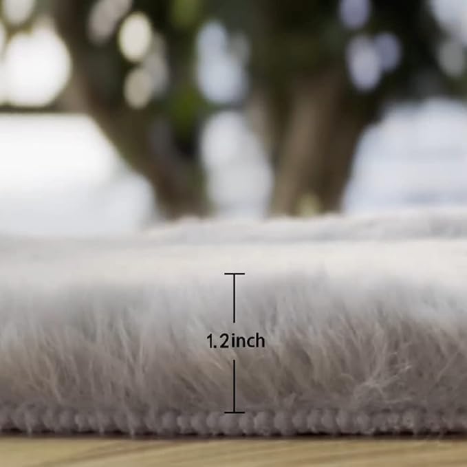Washable Furry 5ft Round Area Rugs for Living Room Bedroom Light Grey Circle Faux Rabbit Shaggy Fur Rug Teen Room Décor