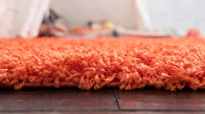 Unique Loom Solid Shag Collection Area Rug (4' 1" x 6' 1" Rectangle, Tiger Orange)
