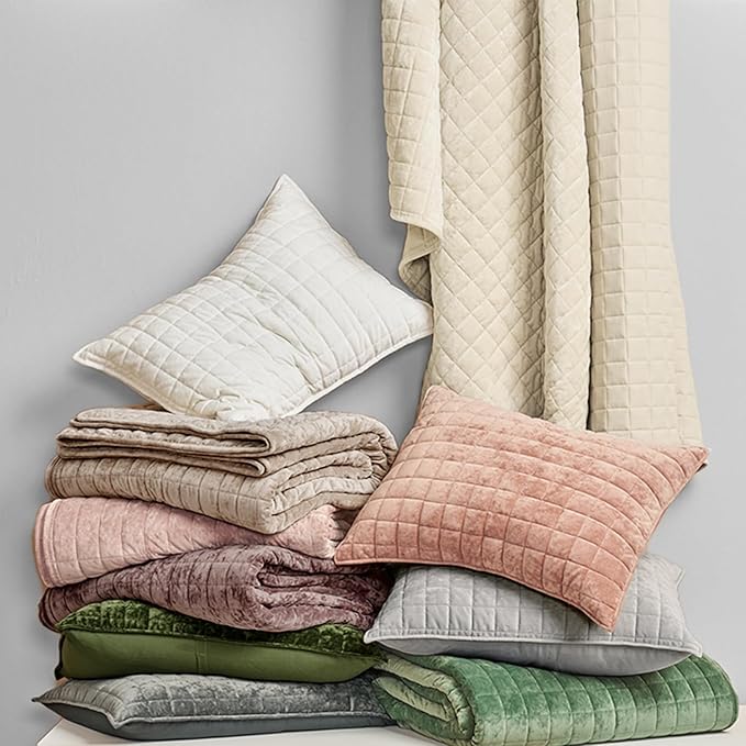 RECYCO Luxury Velvet Quilt Set Twin/Twin XL Size Bedding Sets, Ultra Soft Velvet Comforter Set, Lightweight Channel Box Stitch Oversized Bedspread Coverlet for All Season, with 1 Sham, Bright White