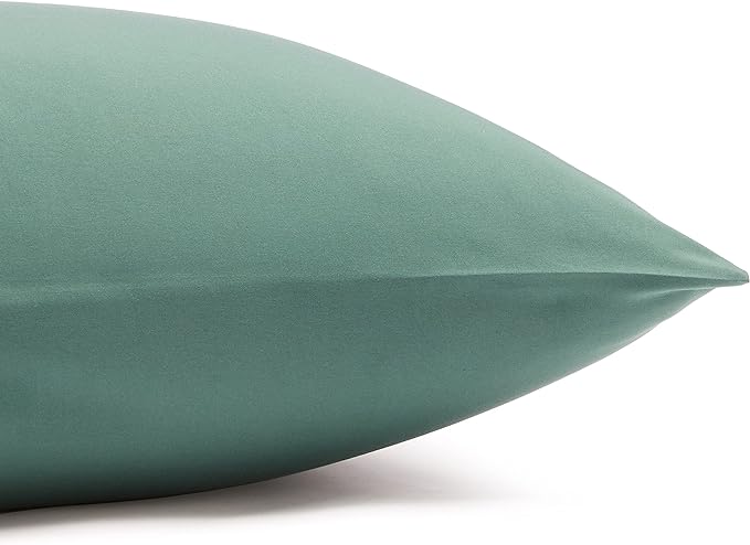 Amazon Basics Lightweight Super Soft, Breathable Easy Care Microfiber 4-Piece Bed Sheet Set with 14-Inch Deep Pockets, Queen, Emerald Green, Solid