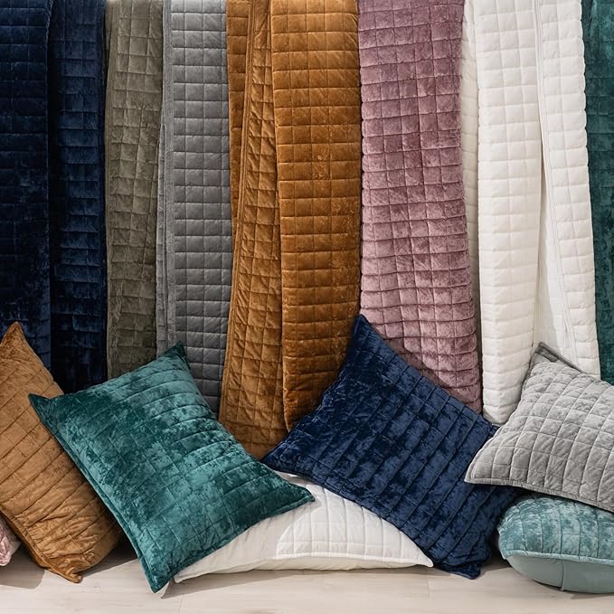 RECYCO Luxury Velvet Quilt Set King Size Bedding Sets, Ultra Soft Velvet Comforter Set, Lightweight Channel Box Stitch Oversized Bedspread Coverlet for All Season, with 2 Shams, Caramel Gold