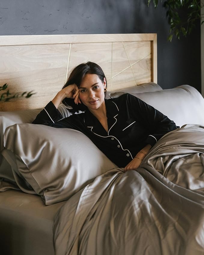 Cozy Earth Luxury Bed Sheet Set - 100% Viscose from Bamboo Fabric, Ultra-Soft & Breathable, Fits Regular & Deep Pocket Mattresses up to 20" - 4 Pieces Full Sheet Set Dove Grey