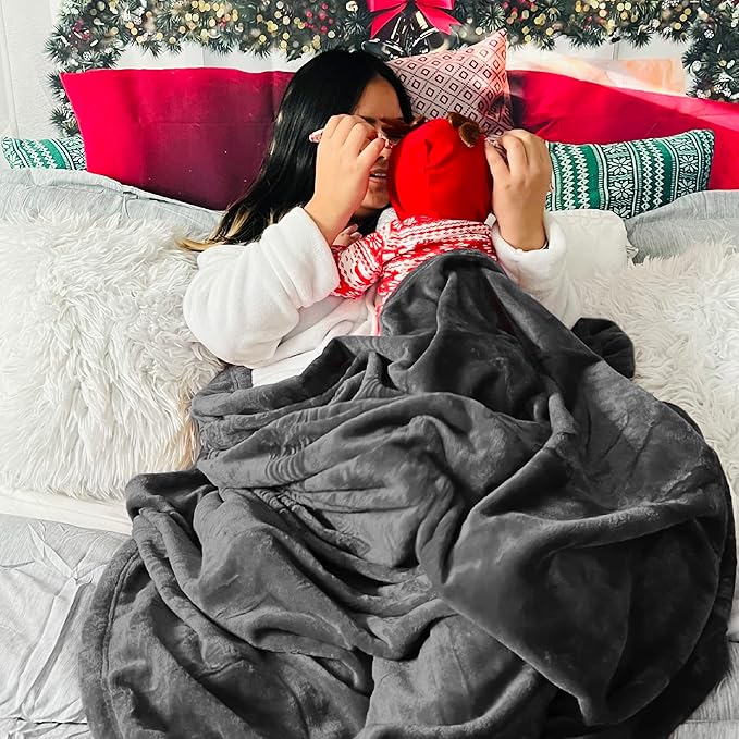 Bedsure GentleSoft Fleece Throw Blanket Dark Grey - 300GSM Blankets for Couch, Sofa, Bed, Soft Lightweight Plush Cozy Throws for Toddlers