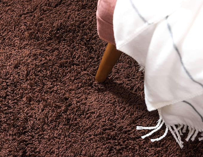 Unique Loom Solid Shag Collection Area Rug (7' 10" x 10' Rectangle, Chocolate Brown)