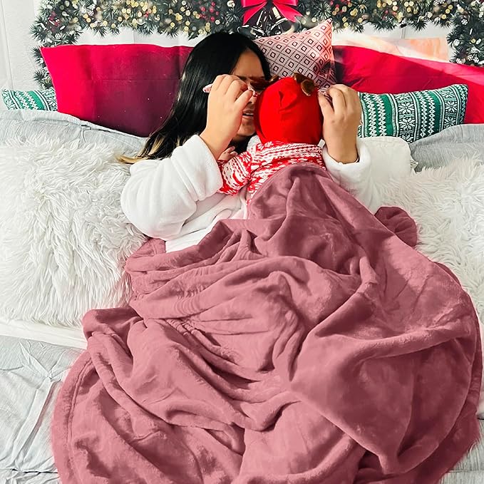 Bedsure GentleSoft Twin XL Fleece Blanket Dorm Bedding - Lightweight Soft Cozy Blankets for Bed, Sofa, Couch, Travel, Camping, Dusty Rose, 66"x90"